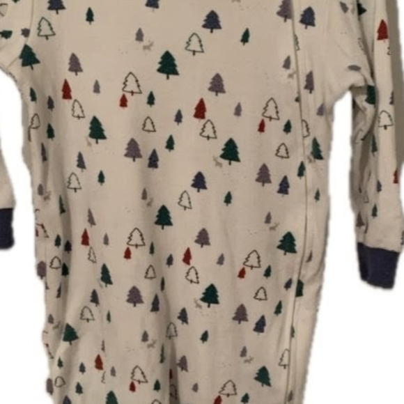 Kids Tree Pattern Footed Onesie - Picture 2 of 2